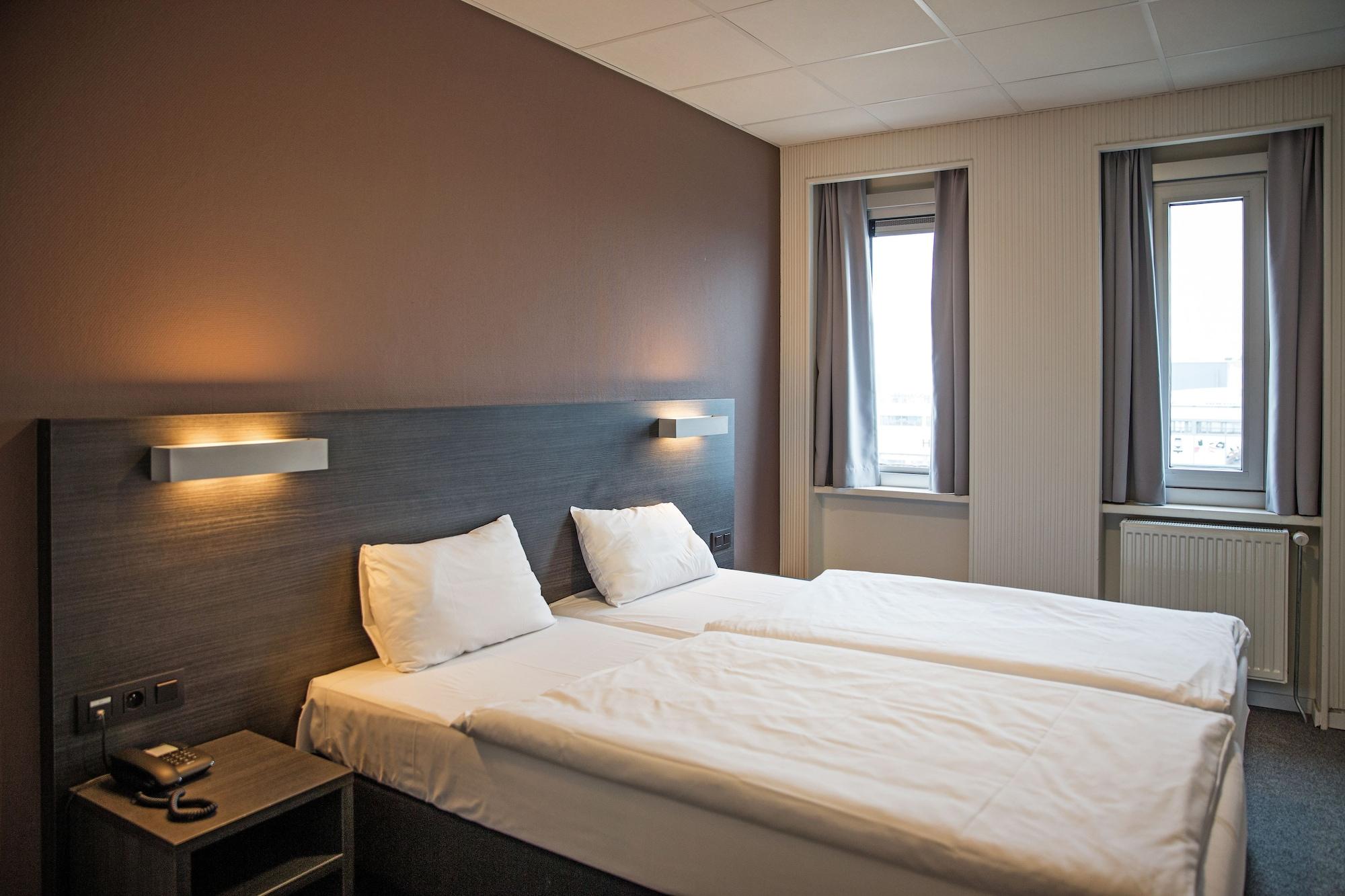 Harbour Hotel 3*